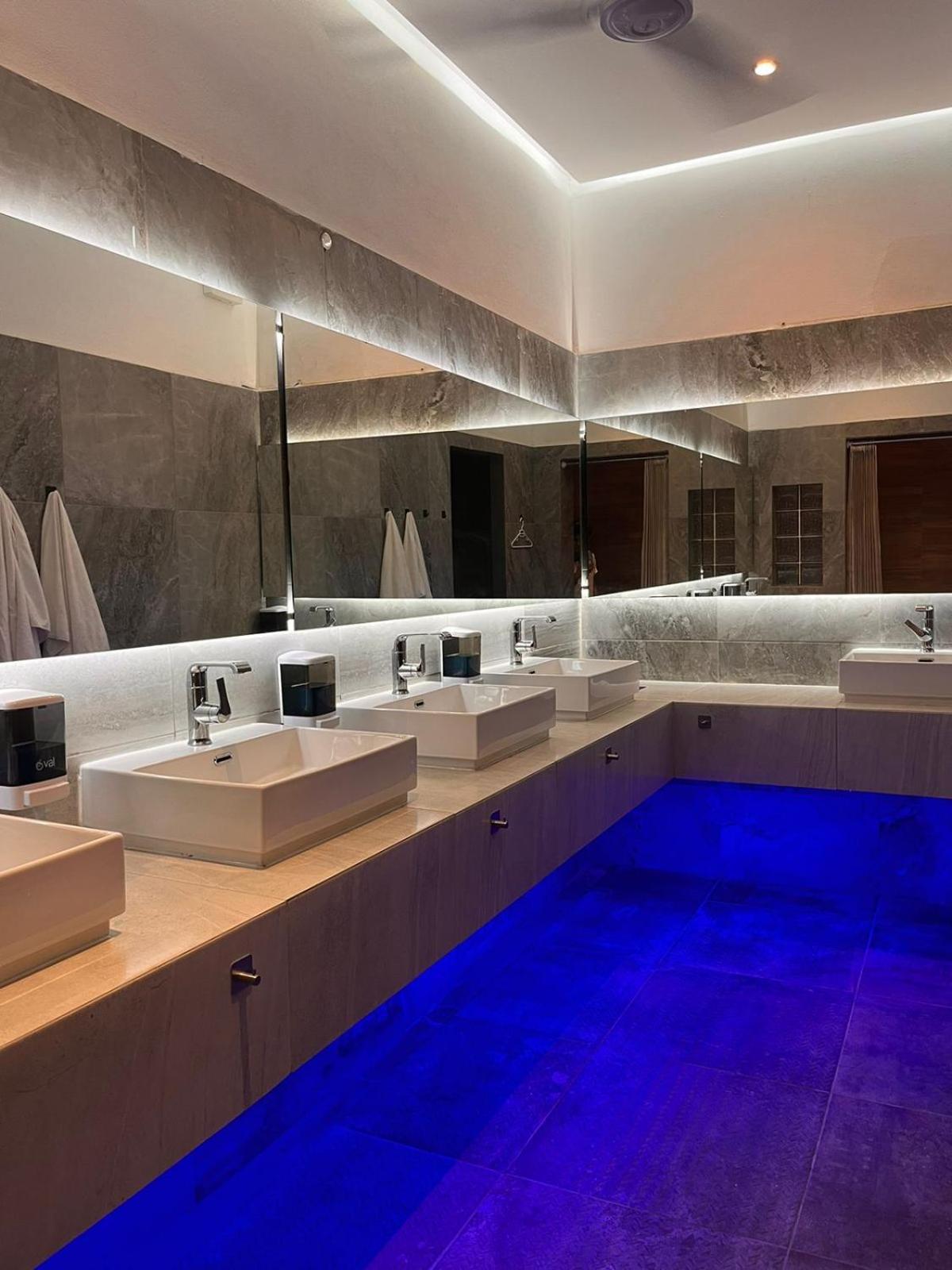 Spartacus Hostel Boutique For Men Πουέρτο Βαγιάρτα Εξωτερικό φωτογραφία