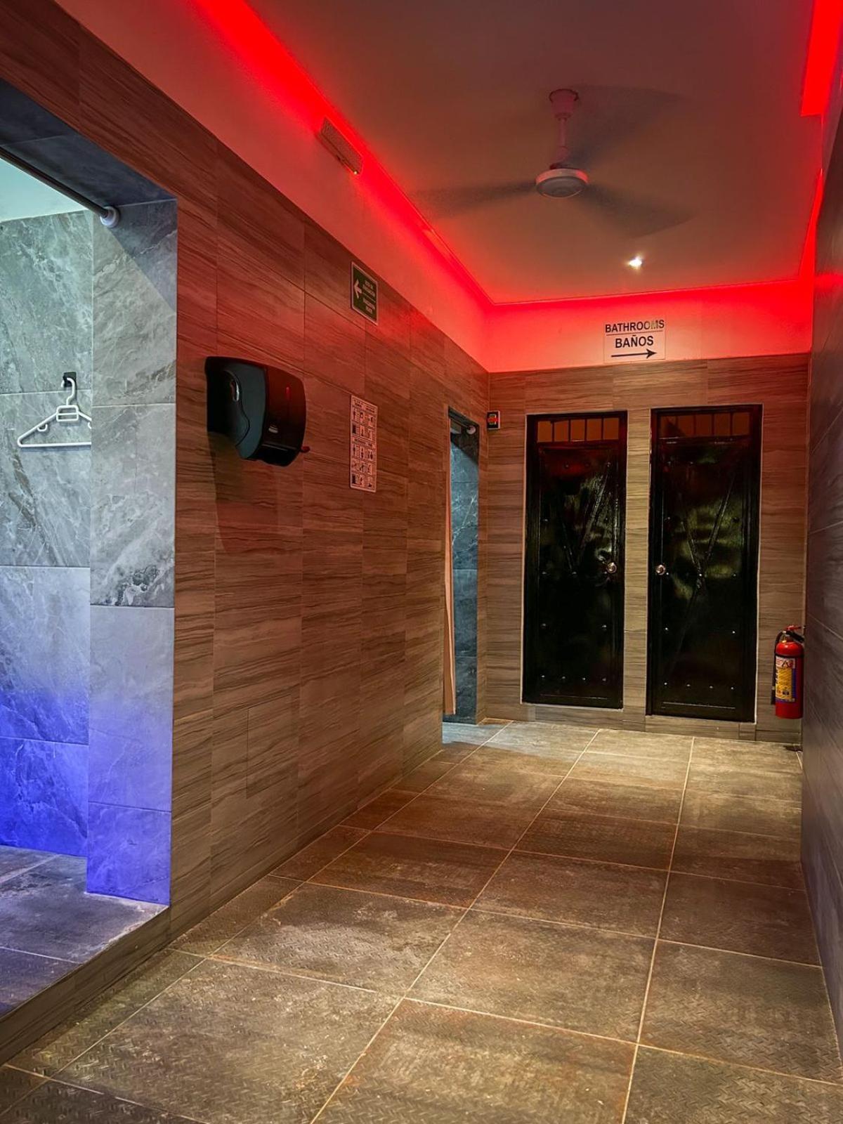 Spartacus Hostel Boutique For Men Πουέρτο Βαγιάρτα Εξωτερικό φωτογραφία